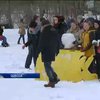В Одессе непогода стала поводом для снежной битвы