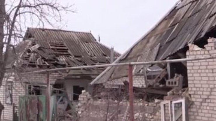 Террористы "Градами" разбомбили Станицу Луганскую (фото, видео)