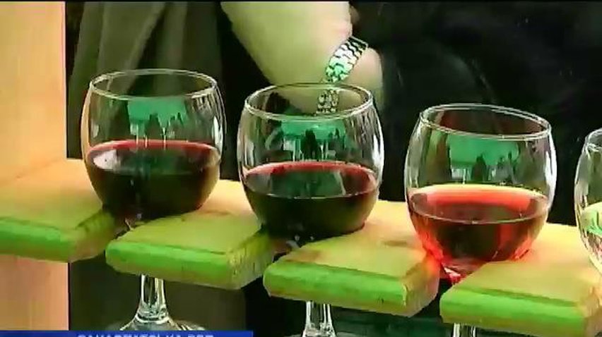 Фестиваль вина в Мукачево зібрав десятки туристів