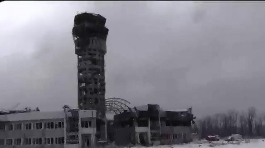 Терористи посилили атаки на аеропорт Донецька