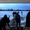 На Дніпропетровщині рятівники зняли з криги 50 рибалок