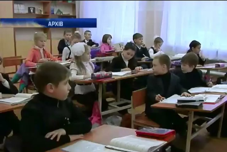 На Дніпропетровщині учням 70 шкіл продовжили канікули