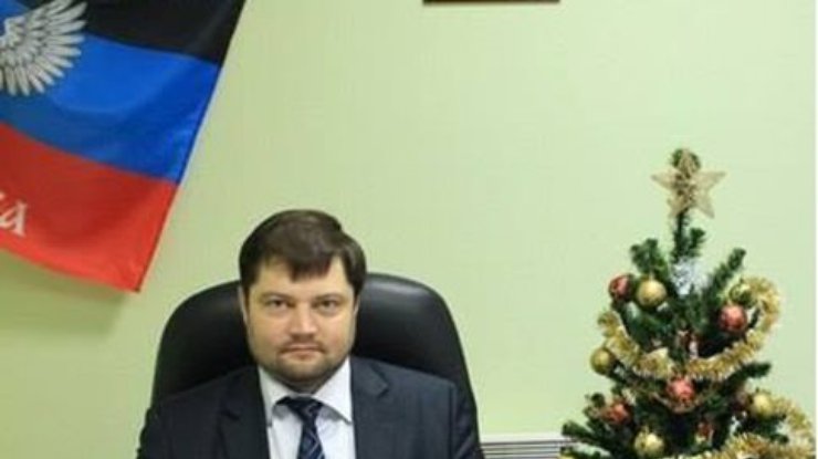 Оккупированным Енакиево руководит родственник Януковича