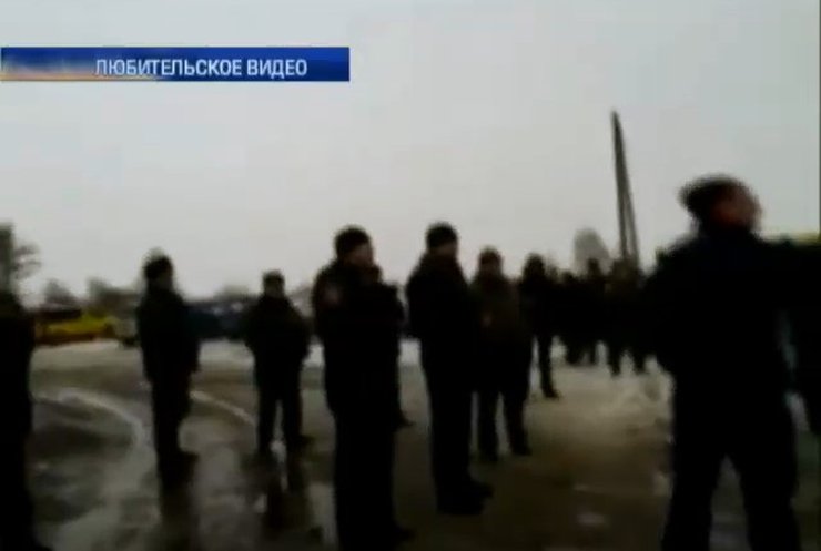 Янтарная война на Ривненщине: избиты 10 милиционеров (видео)