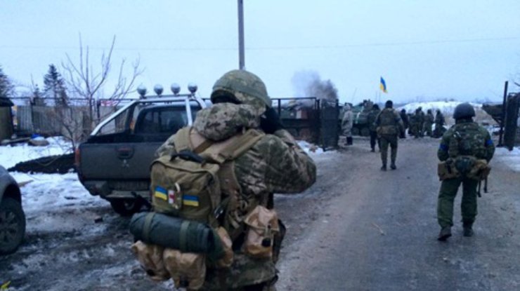 Четверо военных погибли и 32 ранены на Донбассе 17 января