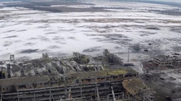 Военные зачистили от террористов округи аэропорта Донецка