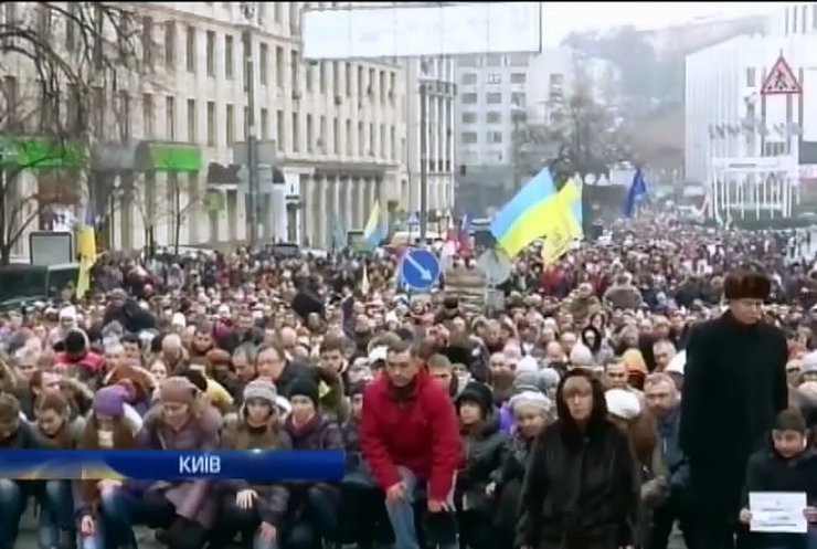 На Марш миру у Києві вийшли 20 тисяч людей (відео)