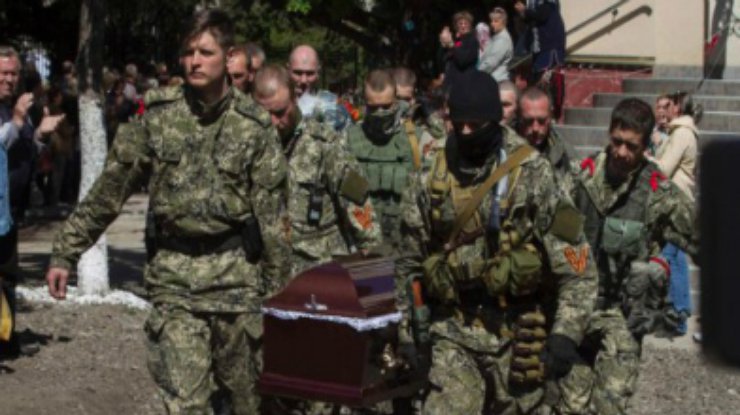 Под аэропортом Донецка потери террористов больше в 50 раз - Бирюков