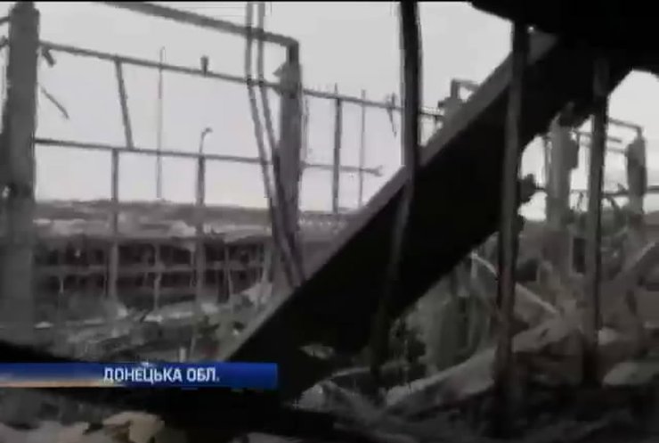 У Донецькому Аеропорту під уламками терміналу загинув війсковий