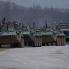 Порошенко: Россия прислала на Донбасс 2 тыс. военных и 200 танков