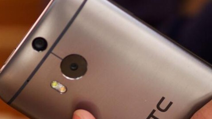 HTC One M9 покажут вместе с "умными" часами (фото)