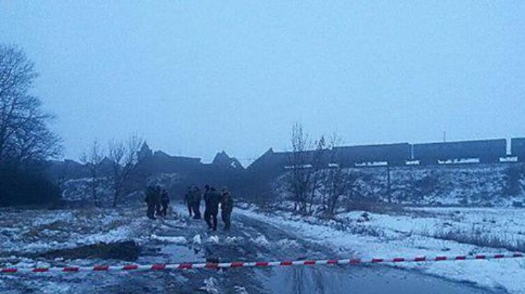 В Станице Луганской взорвали мост через Северский Донец
