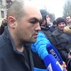 Пленного киборга отдали на растерзание толпе в Донецке (видео)