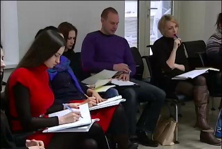 Психологов-волонтеров обучили работе с детьми Донбасса