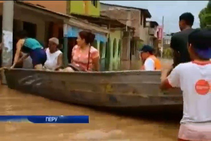 У Перу масштабна повінь затопила місто Хуанху (відео)