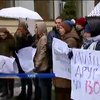 В Киеве требовали расследования по избиению журналиста Реуцкого