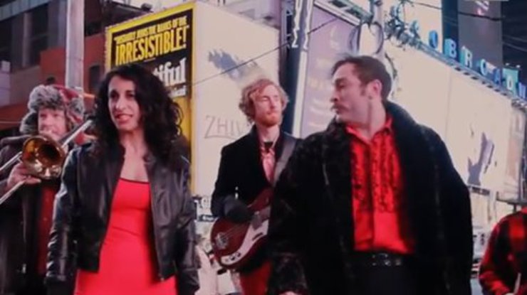 В Нью-Йорке еврейские клезмер-панки сыграли "Червону руту" (видео)