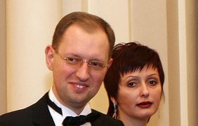 Яценюк и его спутница