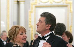 Средь шумного бала..