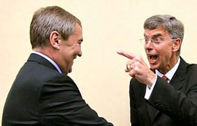 - Лёня? Кооосмос?!