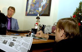 - Слухай, хлопче, сюди...