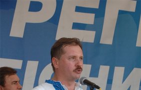 "На ярмарке случилось странное происшествие: все наполнилось слухом, что где-то между товаром показалась "оранжевая" свитка!"