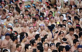 Япония: обнаженный фестиваль