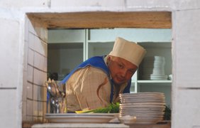 Надо бы конец съемок отметить. Суп будете?