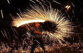 Искристое шампанское