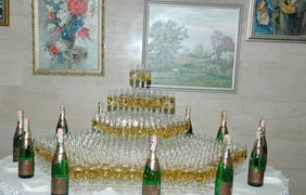 Тем временем на четвертом этаже..
