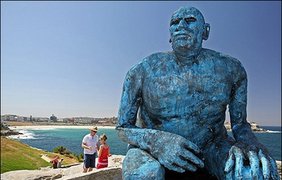 Гигант и море