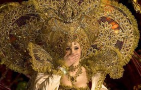 Королевой карнавала - испанка Nauzet Celeste Cruz Melo