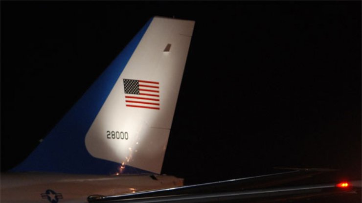 В аэропорту "Борисполь" приземлился самолет президента США