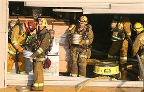 Пожарные как могли, спасали киноленты