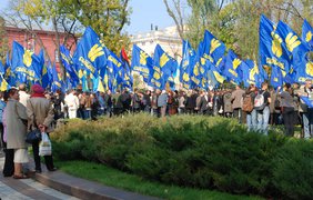 Возле памятника Шевченко собрались приверженцы этого праздника