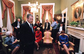 2000 год. Джорджа Буша-младшего избрали президентом США
