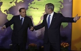Джордж Буш и премьер-министр Италии Сильвио Берлускони