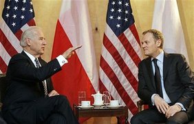 Вице-президент США Джо Байден и премьер Польши Дональд Туск