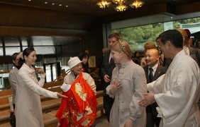 Тимошенко в Японии напоили чаем