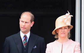 Софи Риз-Джонс, графиня Уэссекская с мужем принцем Эдвардом и дочкой
