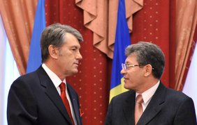 Виктор Ющенко и "хозяин" саммита Михай Гипму