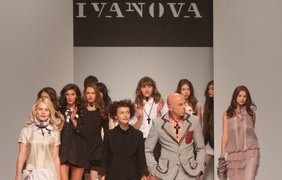 Показ новой коллекции одежды дизайнера Елены Ивановой