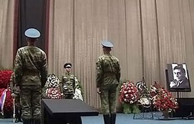 Вячеслава Тихонова хоронили с военными почестями