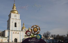 Логотип чемпионата по футболу 2012