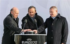 Гжегож Лято, Мишель Платини и Григорий Суркис