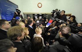 Тимошенко подалась в суд