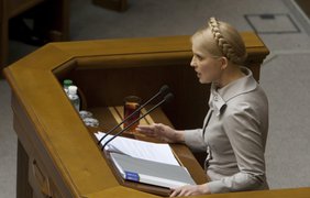 Премьер Тимошенко произносит речь перед голосованием по отставке