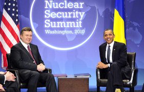 Обама и Янукович на ядерном форуме