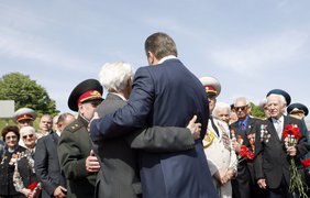 Янукович и ветераны