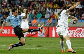 ЧМ, день 16-й: Уругвай и Гана первыми прорвались в 1/4 финала